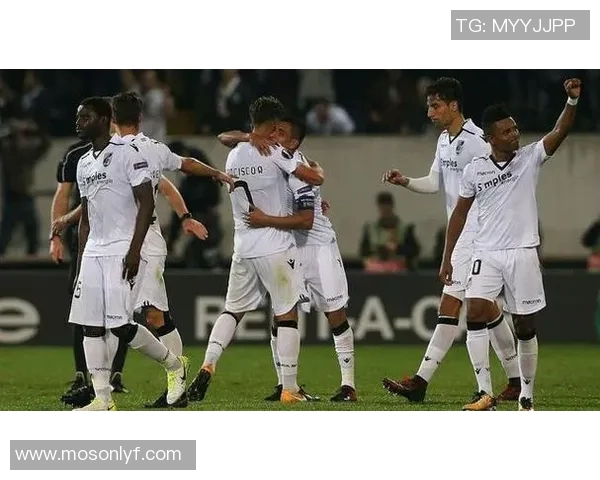 威廉二世与埃因霍温的精彩对决揭示足球战术与团队合作的魅力